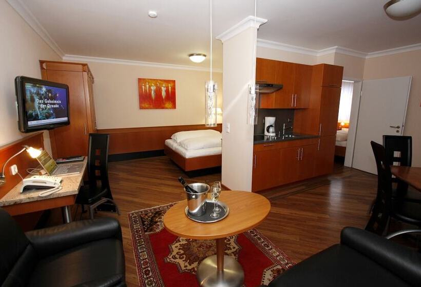 Apartment Hotel Kral   Business Hotel & Serviced Apartments