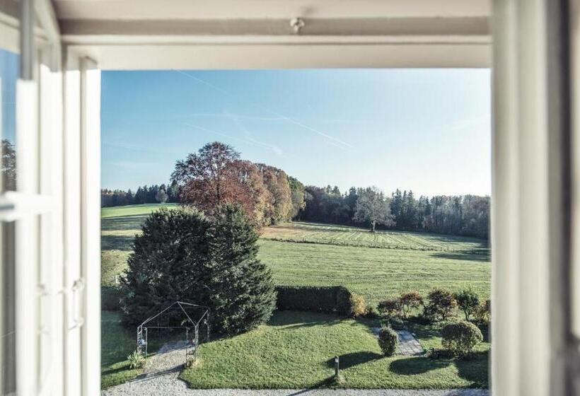 Schlossgut Oberambach Biohotel Und Vitalzentrum