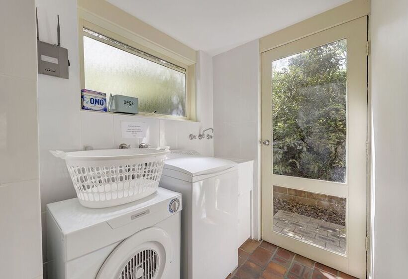 Bungunyah Apartments