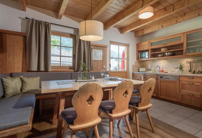 فندق Alpenparks Hagan Lodge Altaussee