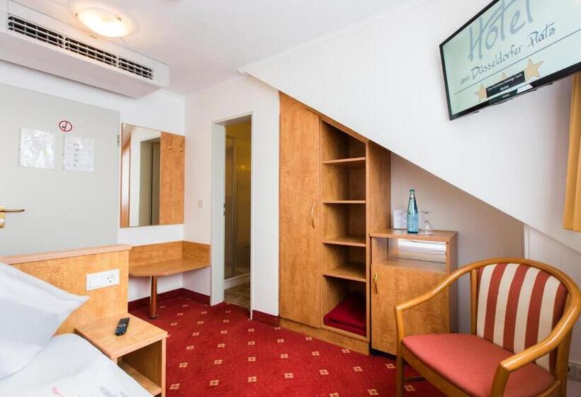 هتل Am Dusseldorfer Platz