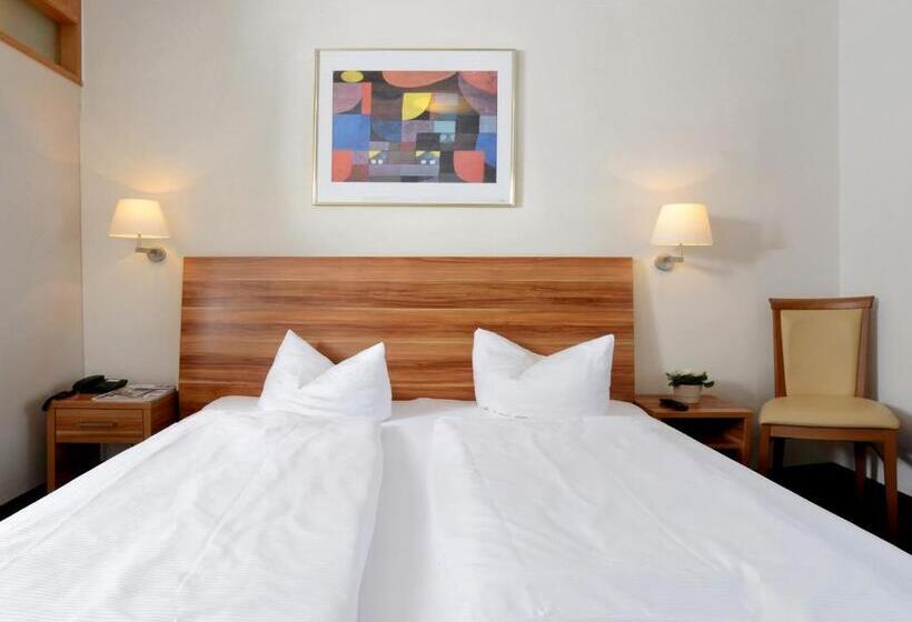 ホテル Bayerisch Meran