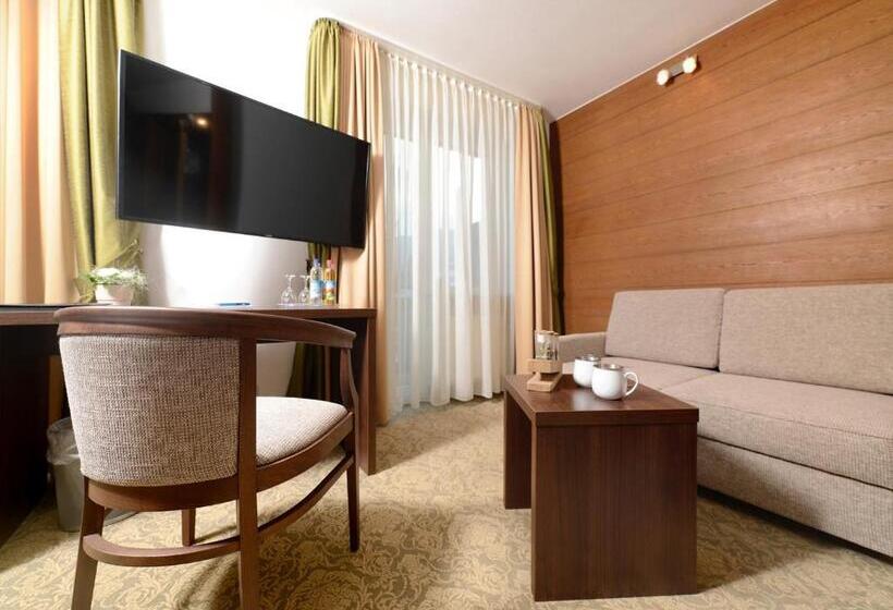 ホテル Bayerisch Meran