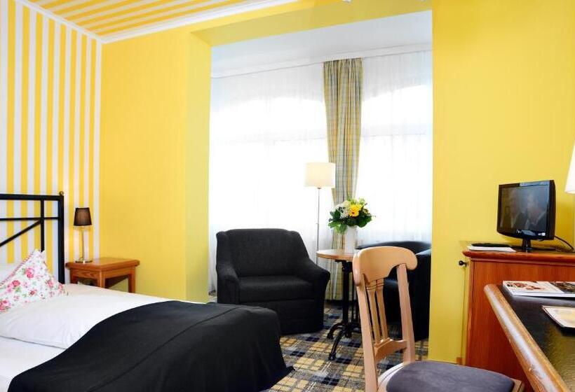 ホテル Schieferhof   Glaslust