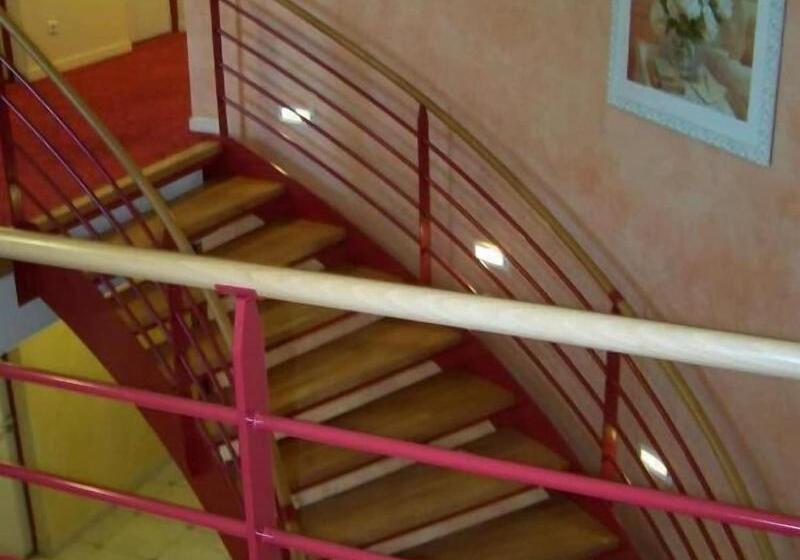 Brit Hotel Du Perche