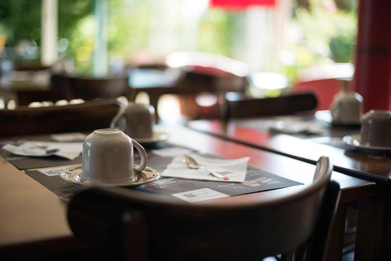 Brit Hotel Du Perche