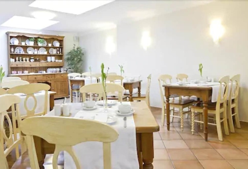 Отель Buchholz Downtown