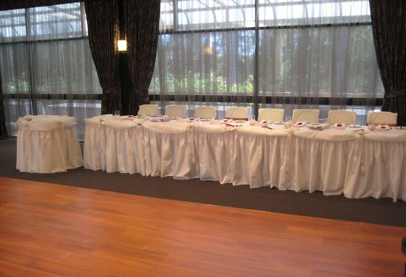 בית מלון כפרי Checkers Resort