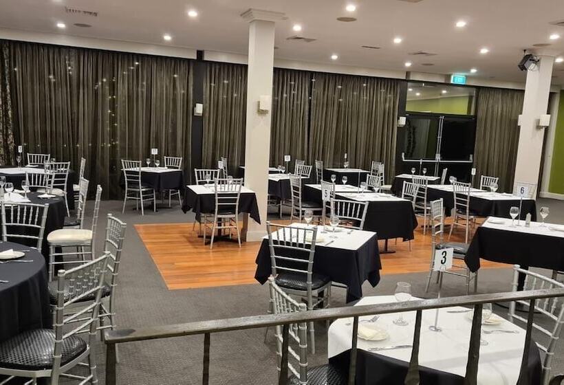 בית מלון כפרי Checkers Resort