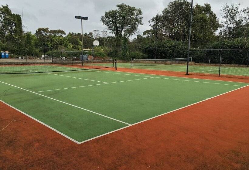 בית מלון כפרי Checkers Resort