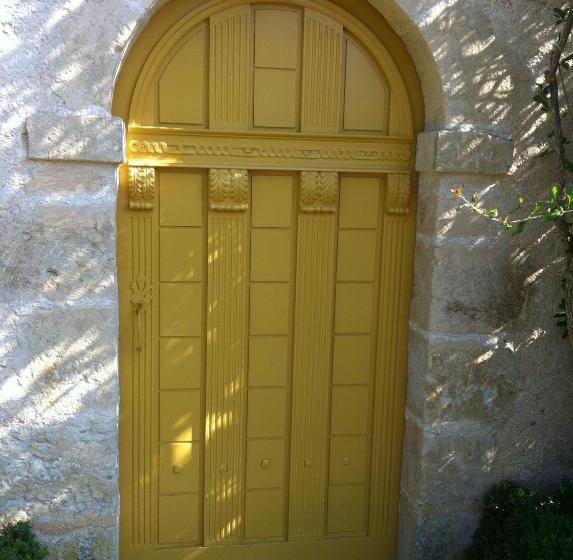 ホテル Château De Saint Loup