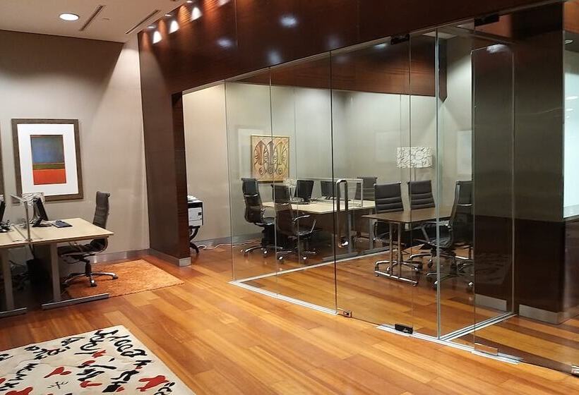 هتل De Convenções De Talatona