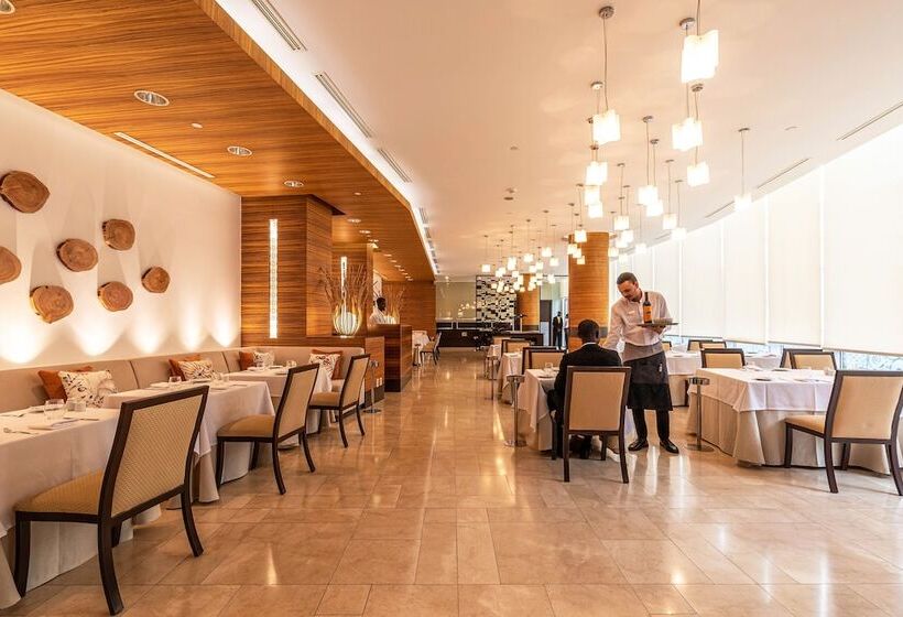 هتل De Convenções De Talatona