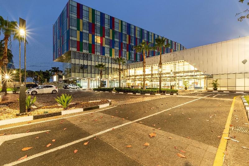 هتل De Convenções De Talatona