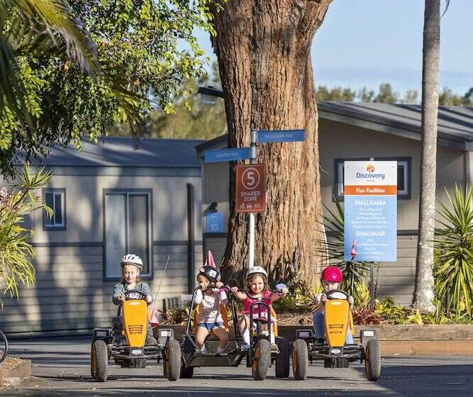 בית מלון כפרי Discovery Parks   Forster