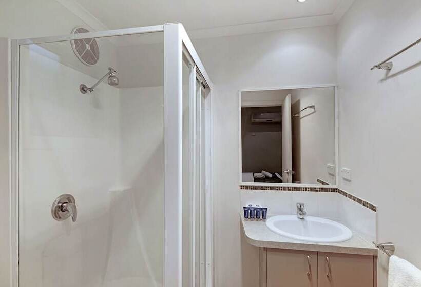 בית מלון כפרי Discovery Parks   Forster