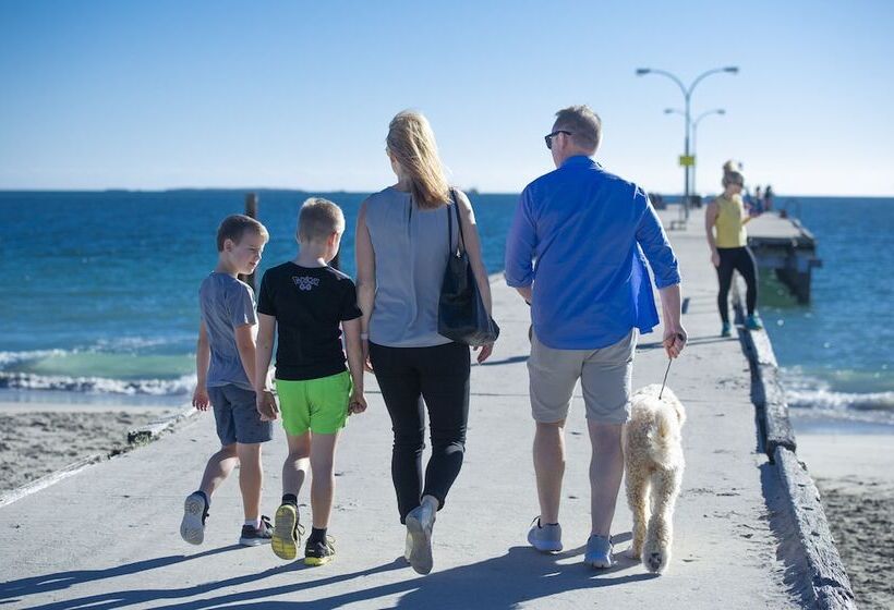 בית מלון כפרי Discovery Parks  Woodman Point