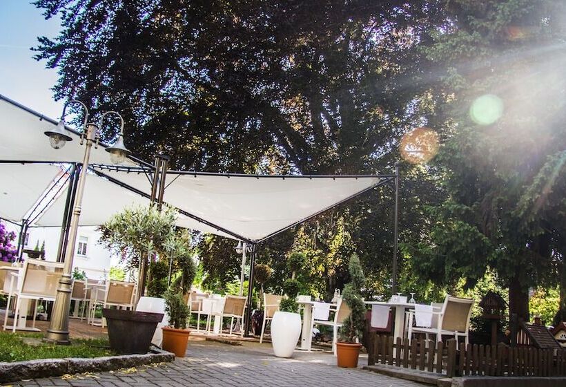 ホテル Dresdner Hof