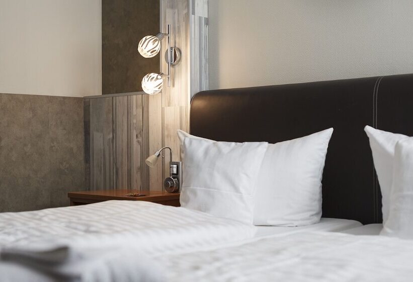 ホテル Dresdner Hof