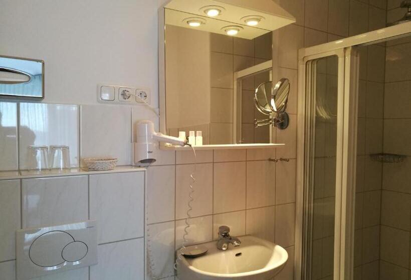 ホテル Eifelstube