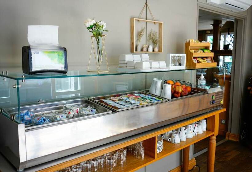 Brit Hotel Essentiel Reims Taissy