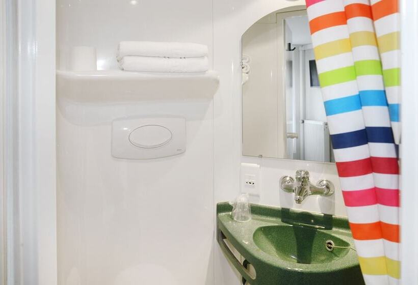 Brit Hotel Essentiel Reims Taissy