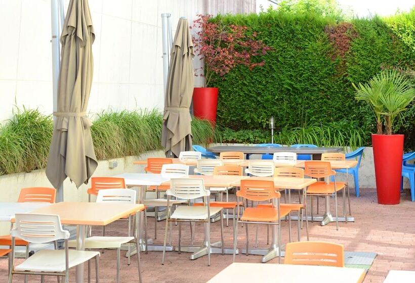 Brit Hotel Essentiel Reims Taissy