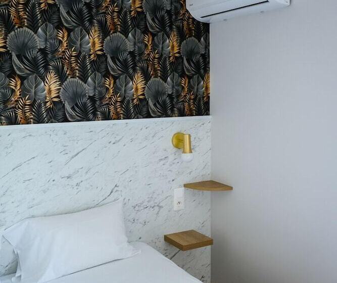 Brit Hotel Essentiel Reims Taissy