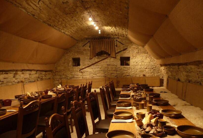 فندق Garni Goldene Henne