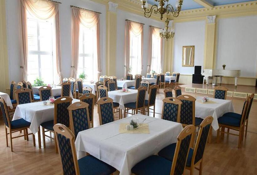 호텔 Garni Goldene Henne