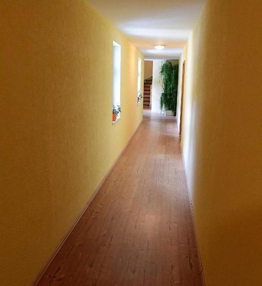 호텔 Garni Goldene Henne