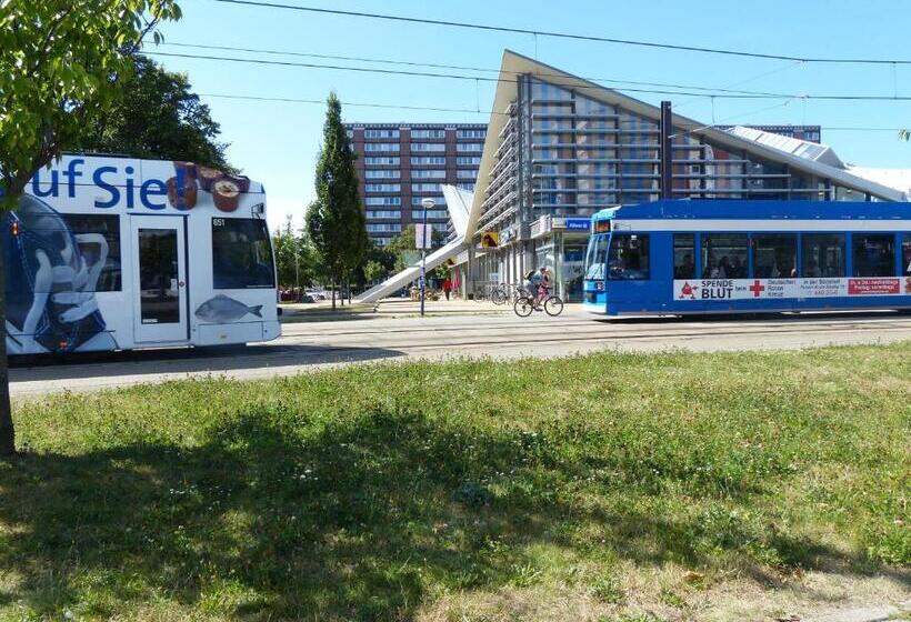 בית מלון כפרי & Gästehaus Rostock Lütten Klein