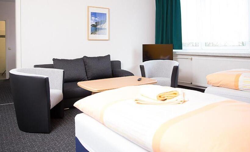 בית מלון כפרי & Gästehaus Rostock Lütten Klein