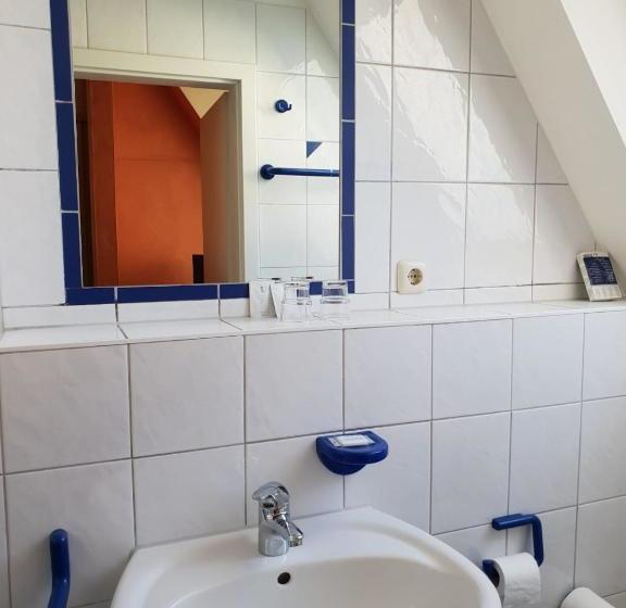 Отель Gasthaus Zum Schloßwirt