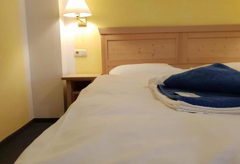 Отель Gasthaus Zum Schloßwirt