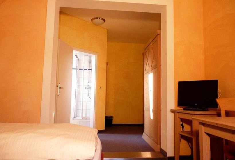 Отель Gasthaus Zum Schloßwirt