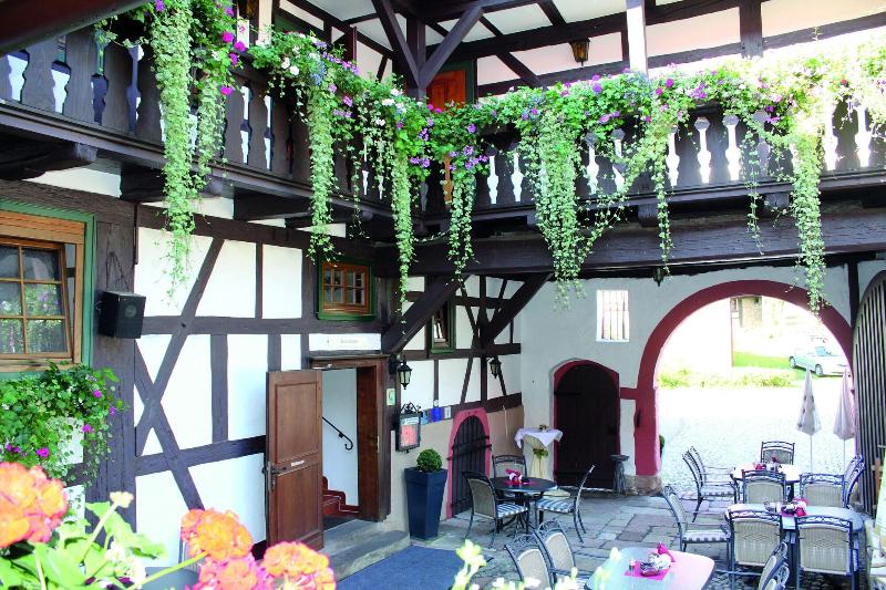 בית מלון כפרי Goldener Hirsch