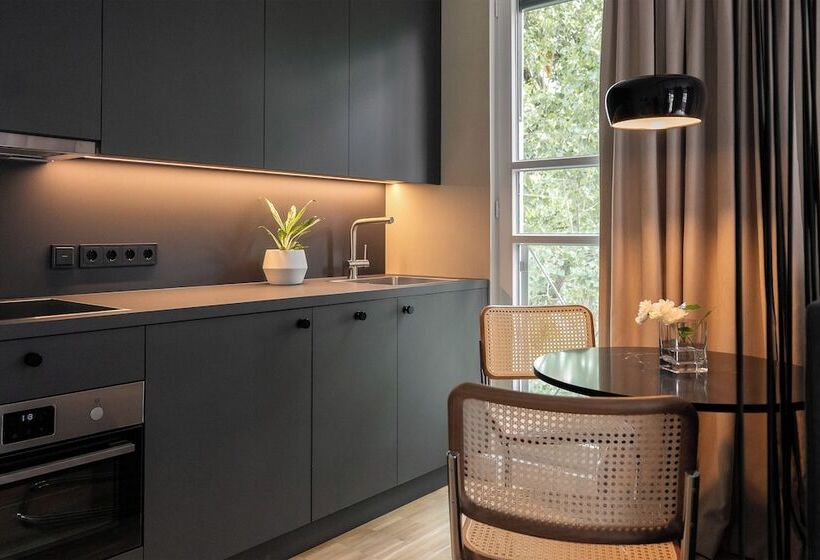 هتل Bob W Munich Schwabing