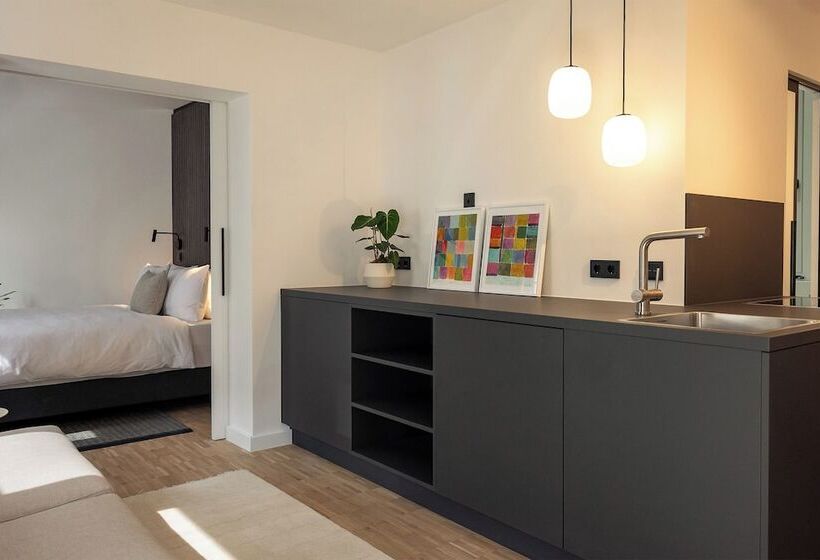 هتل Bob W Munich Schwabing