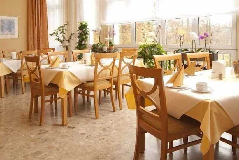 ホテル Haus Am Park