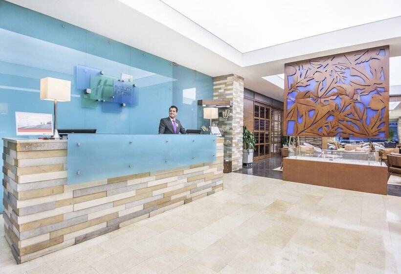 ホテル Holiday Inn Express Bogotá Parque La 93, An Ihg