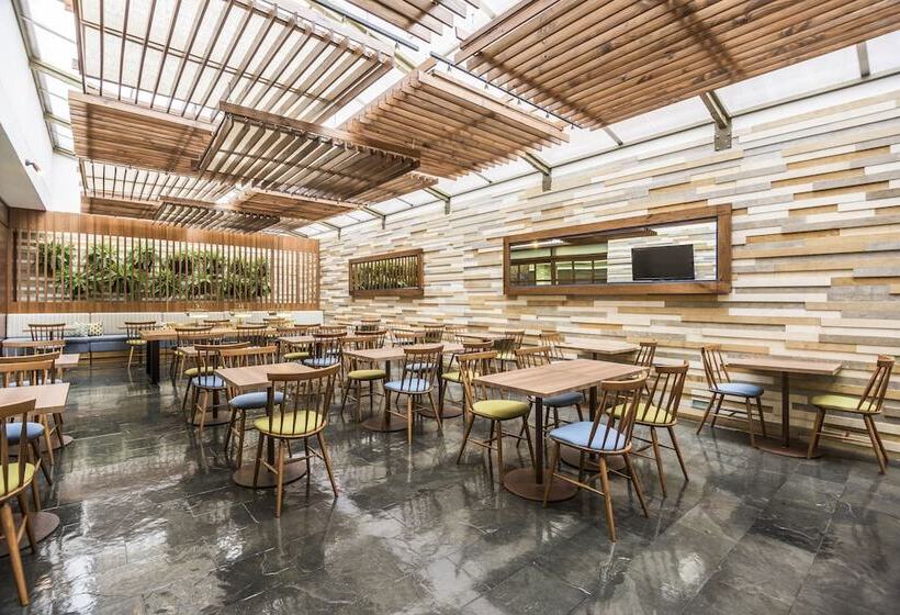 هتل Holiday Inn Express Bogotá   Parque La 93, An Ihg