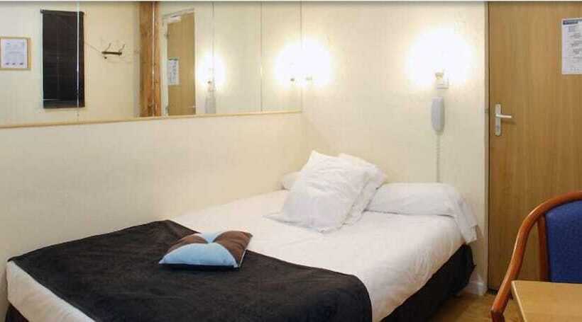 Отель Hôtel De La Paix