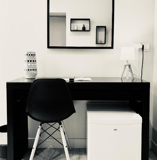 ホテル Hôtel Jules