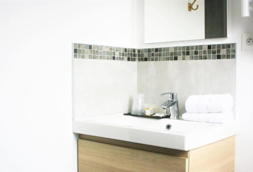 ホテル Hôtel Jules