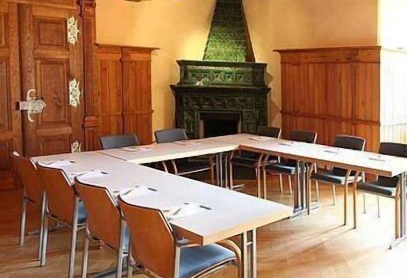 Отель Hôtel Schloss Romrod