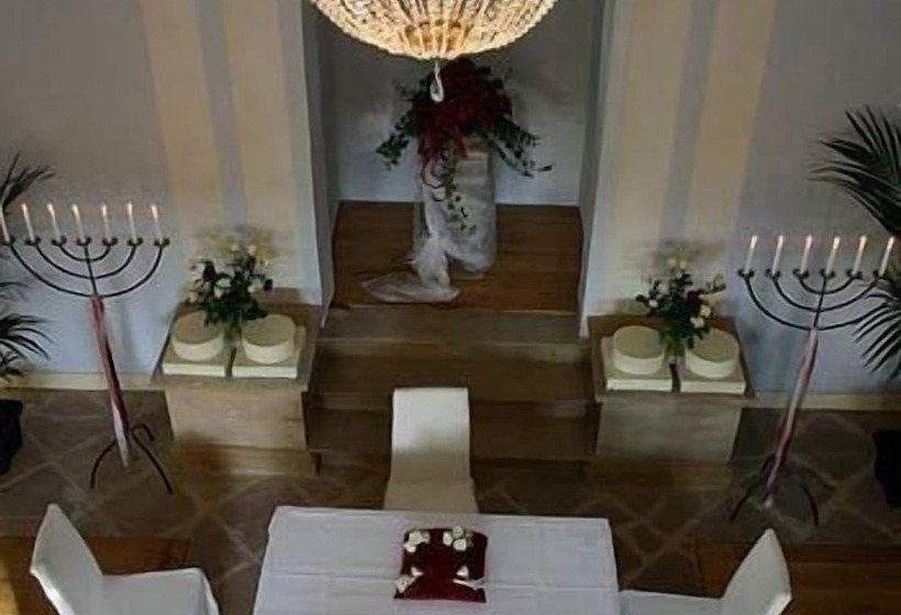 Отель Hôtel Schloss Romrod