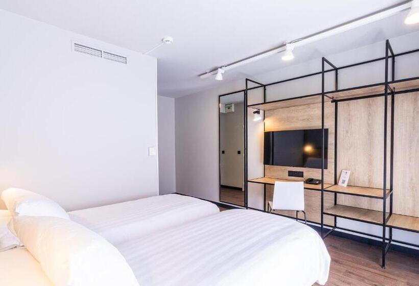 בית מלון כפרי Ibis Roquebrune Cap Martin Menton