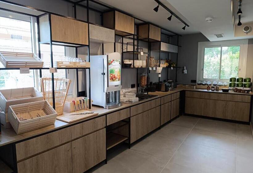 בית מלון כפרי Ibis Roquebrune Cap Martin Menton