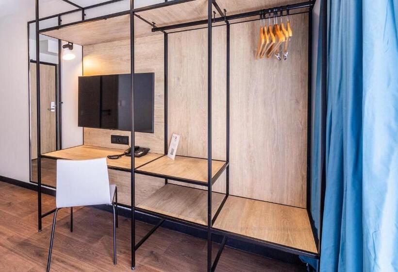 בית מלון כפרי Ibis Roquebrune Cap Martin Menton